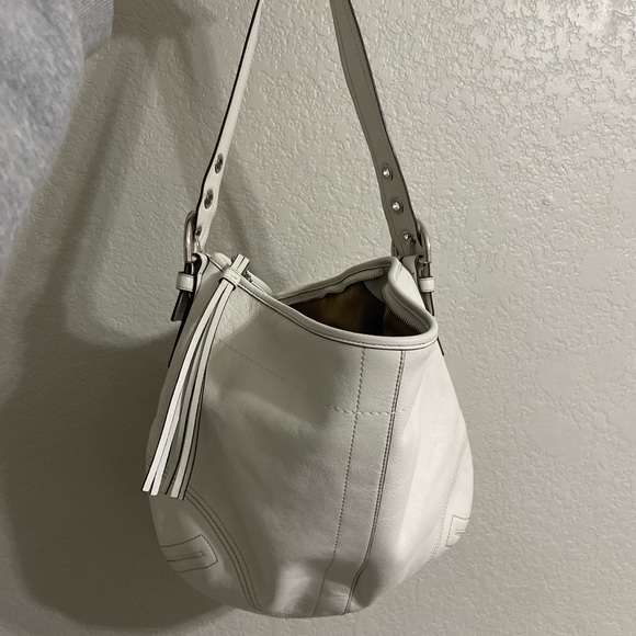 Vintage Coach White Leather Shoulder Bag - Picture 1 of 8